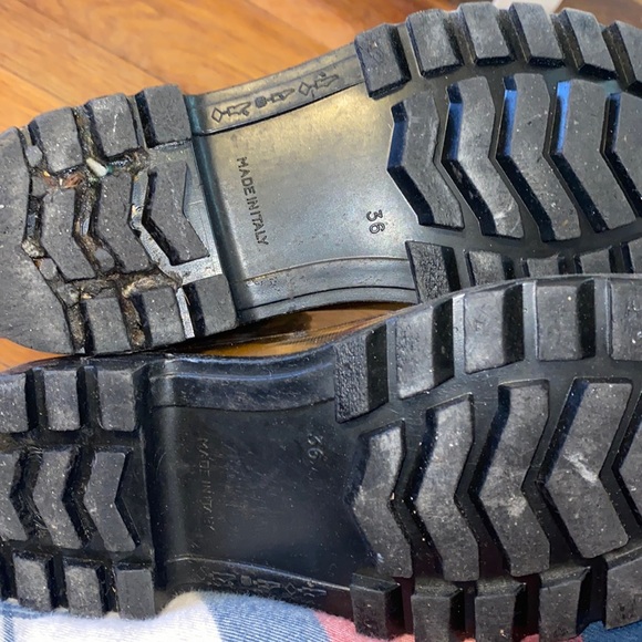 Burberry rain boots size 36 , worn and no box - Picture 3 of 7